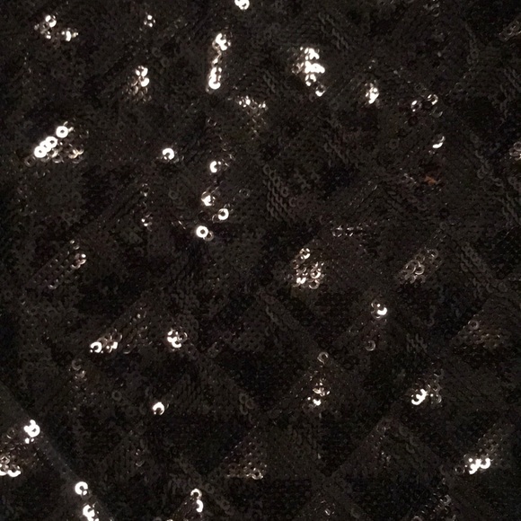 Black sequins skirt - Picture 2 of 3